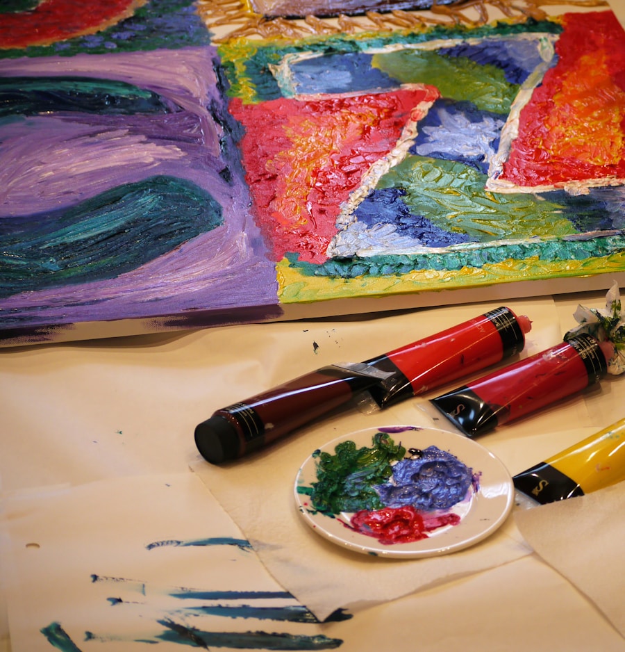 Photo "Art as therapy: how to heal through drawing, music, or writing"
